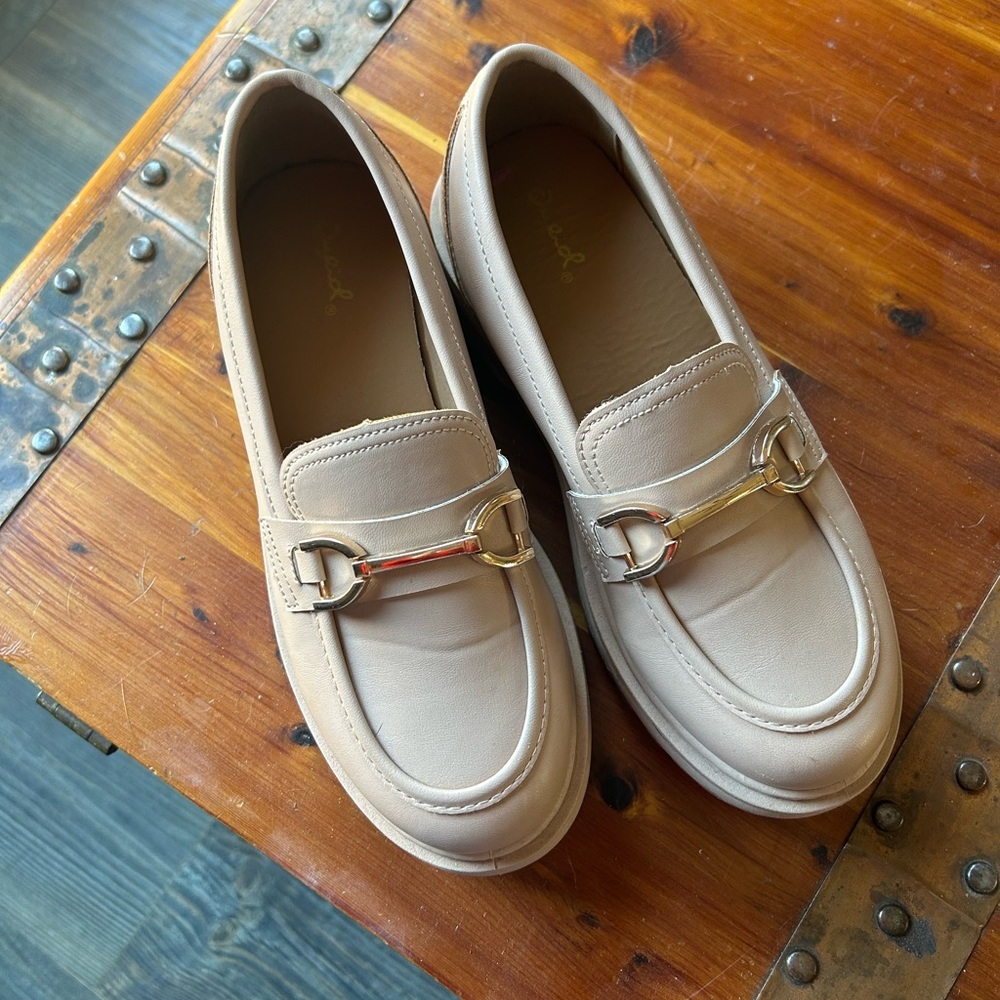 Loafers - Picture 2 of 7